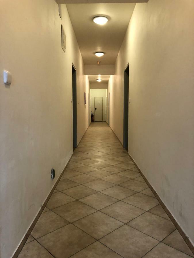 Moonstreet Apartments 布拉迪斯拉发 外观 照片
